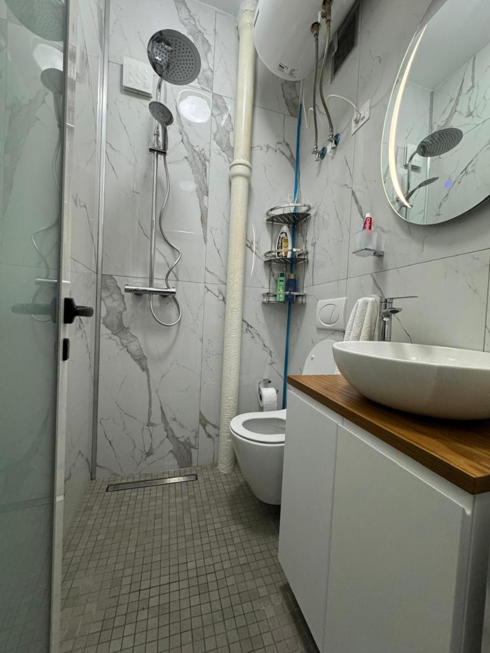 Ami Blloku Apartament 地拉那 外观 照片